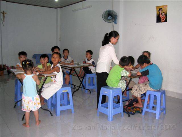 0080 opvang arme kinderen vorminshuis.JPG